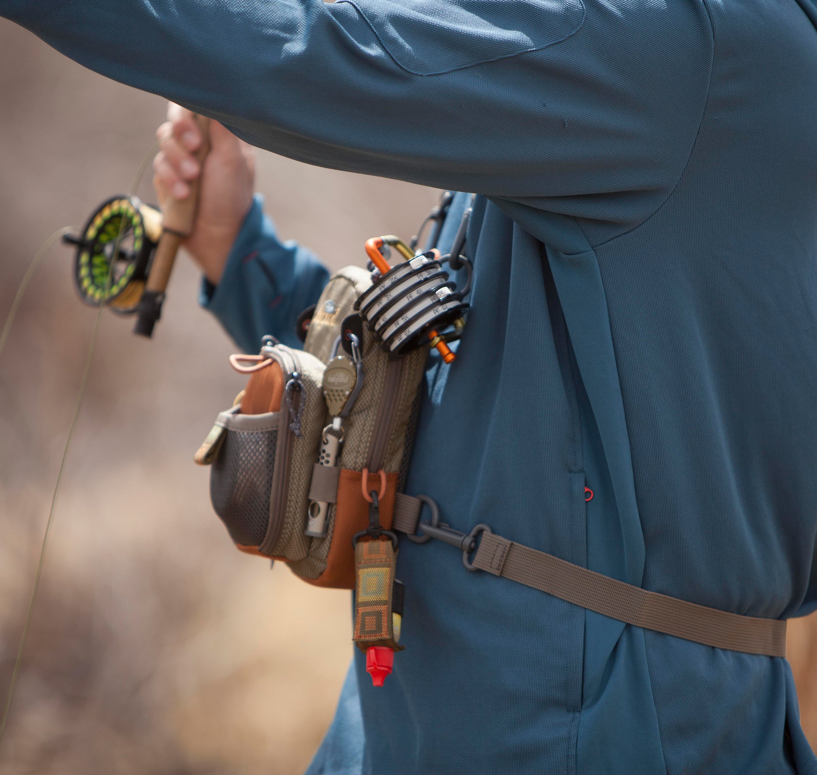 Fishpond San Juan Vertical Chest Pack Sand/Saddle Brown Image 06