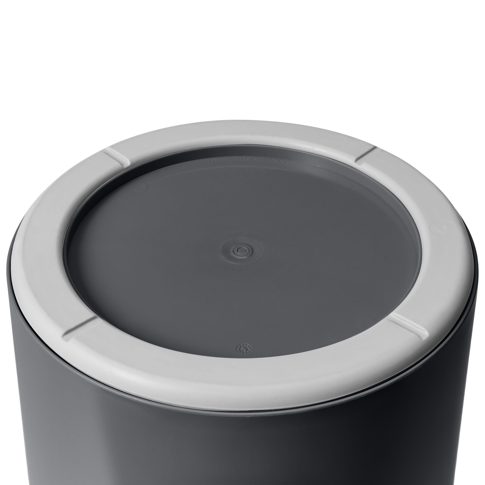 YETI Loadout 5 Gallon Bucket Charcoal Image 04